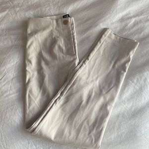 Zara pants in Medium